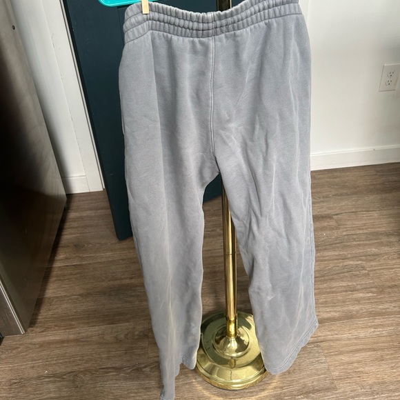 Aritzia TNA Sweatpants Wide-leg Boyfriend Fit - Picture 2 of 4